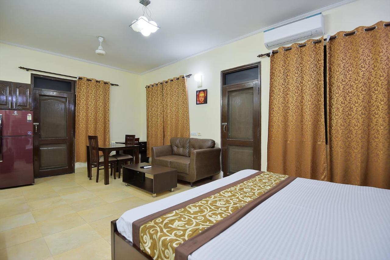 Apartment Bedchambers Serviced Apartments, Sushant Lok