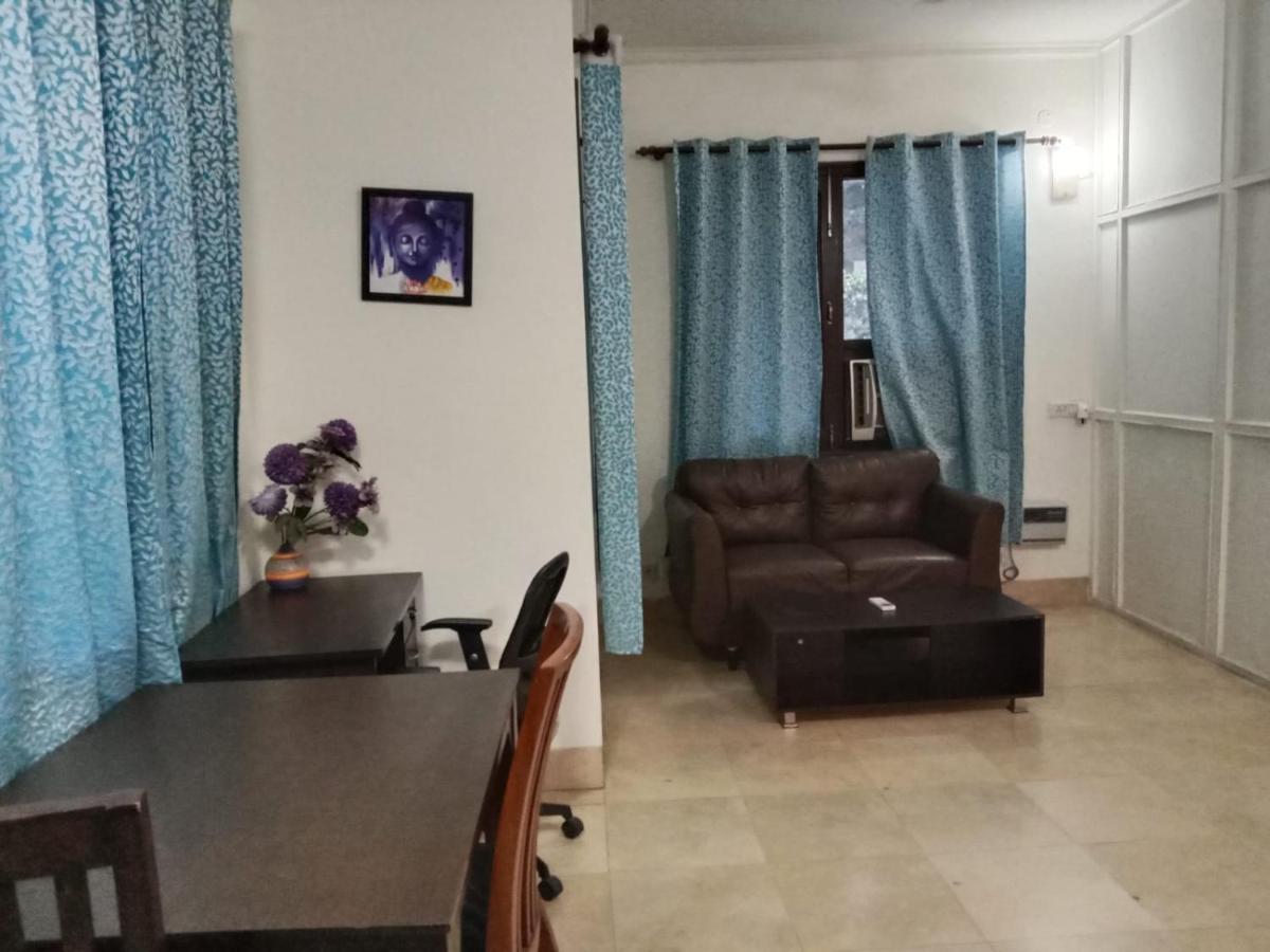 Bedchambers Serviced Apartments, Sushant Lok * Gurgaon